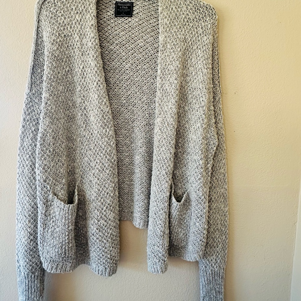 Abercrombie & Fitch Light Gray Women's Cardigan
